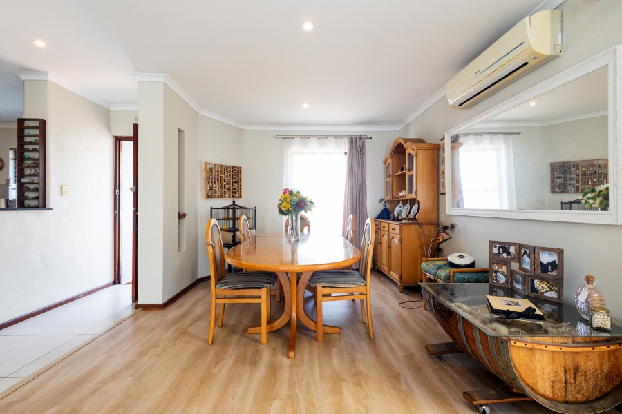 2 Bedroom Property for Sale in Ridgeworth Western Cape